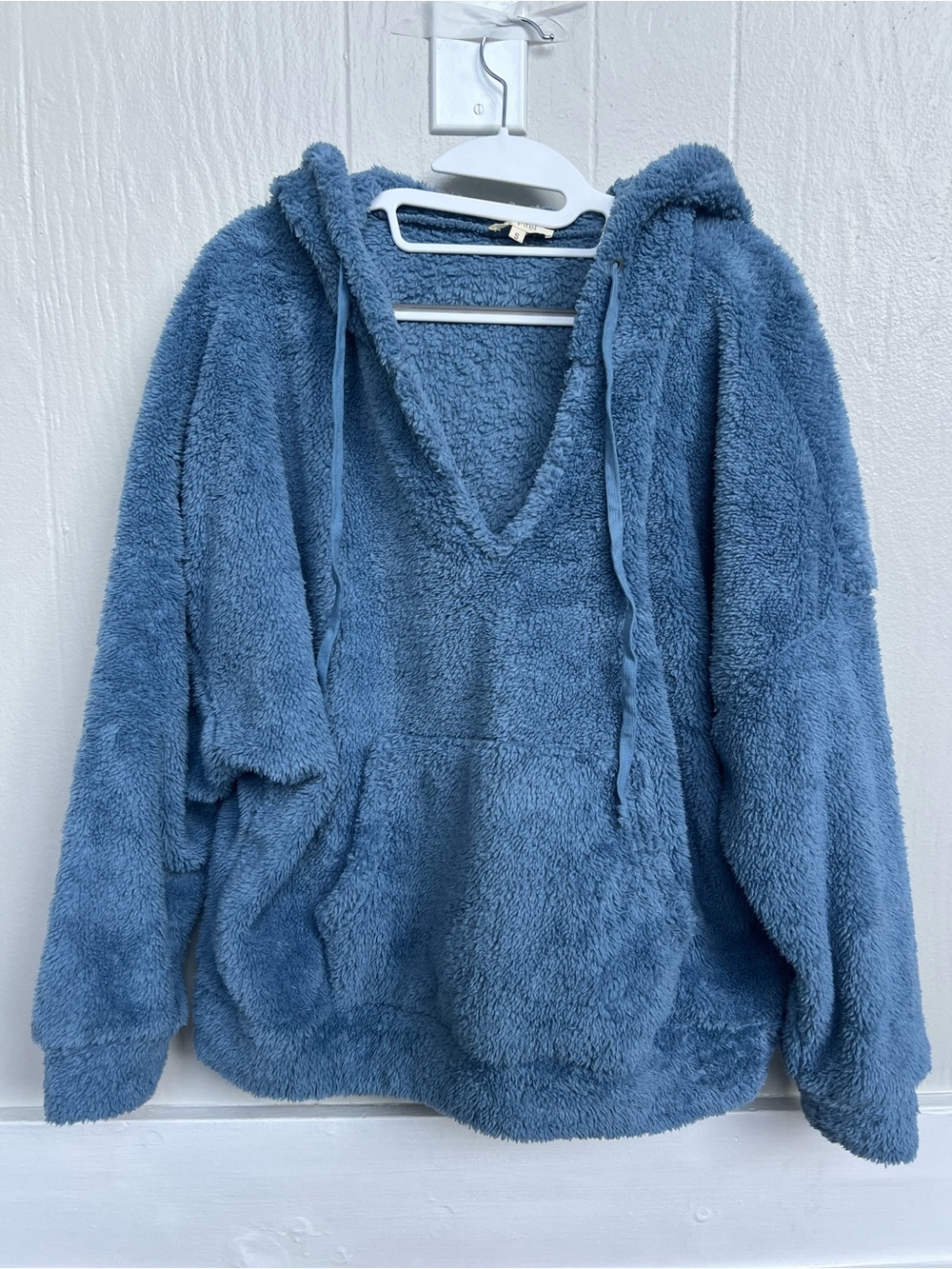 2 Piece Blue Hooded V-Neck Pullover and Shorts